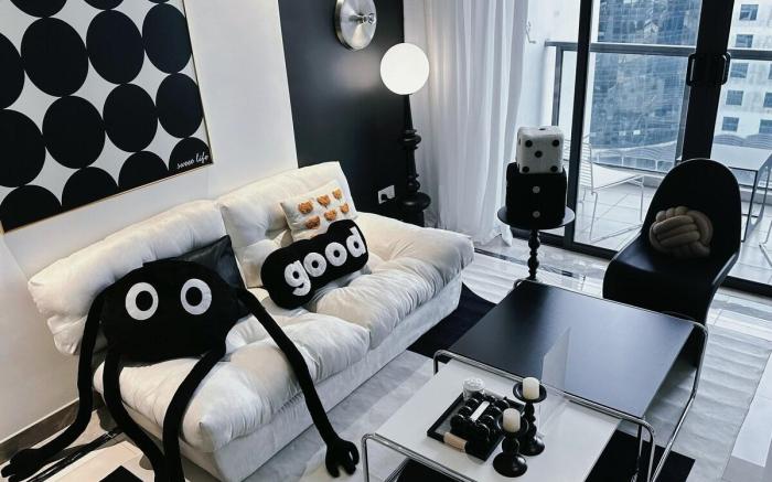 RNF 2Bedroom PS4 And FreeNetflix