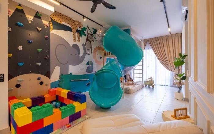KL No.1 Kids Slides w Climbing Wall Kids Friendly