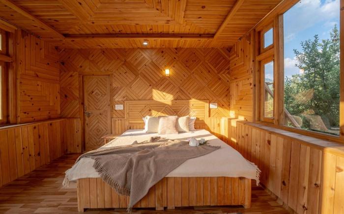 Bastiat Stays| Romantic Retreat In The Himalayas