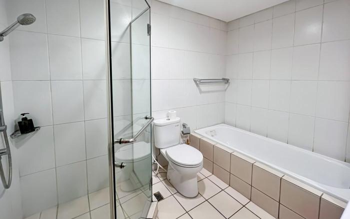 Luxury 2BR Apt Menteng w/ Pool, Wi-Fi, Gym 
