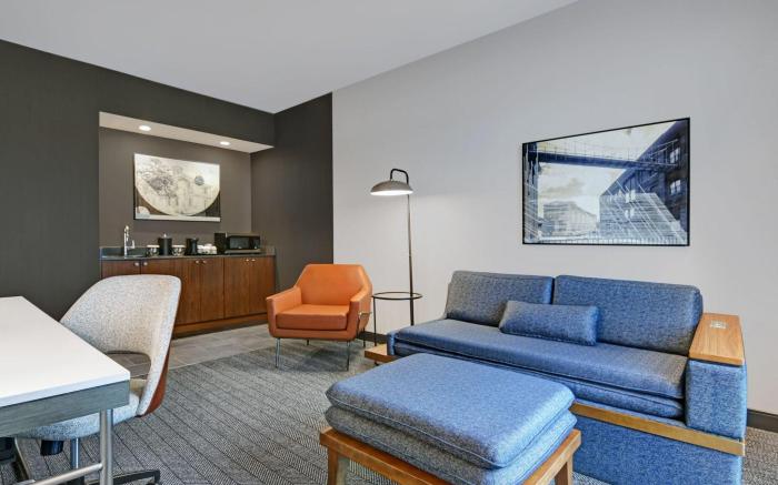 Courtyard by Marriott Hamilton
