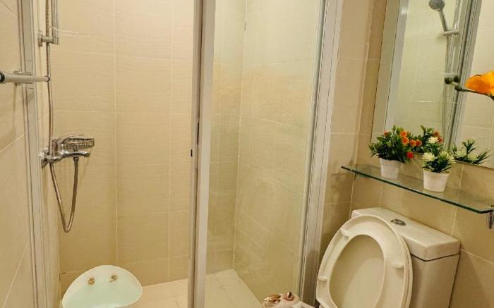 LUX AURUM MGD Staycation Azure North