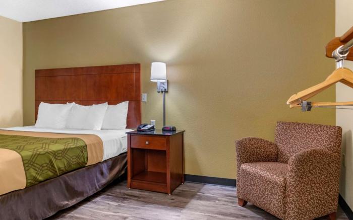 CORATEL INN & SUITES BY JASPER RIVERFALLS