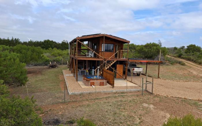Coopers Highlands Surfers Bush Cabin