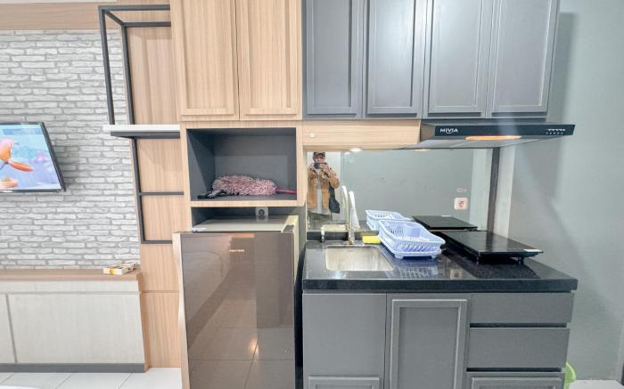 Comfy Living Studio Tamansari Prospero By Travelio