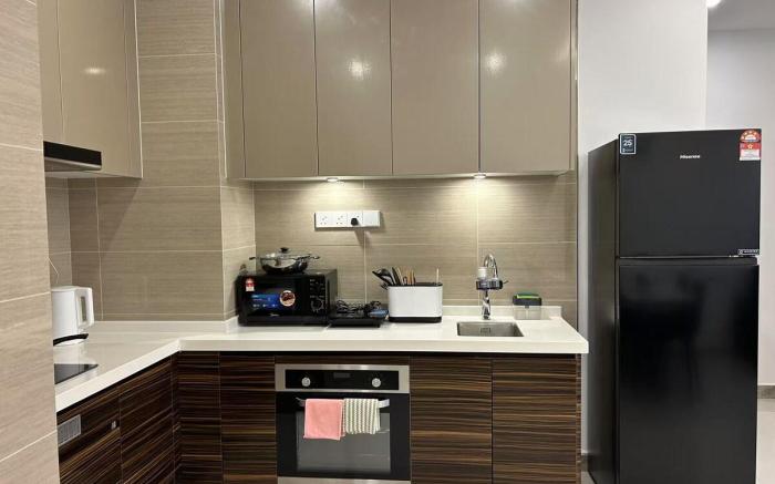 R&F 2R2B Seaview By Wan Li Homestay