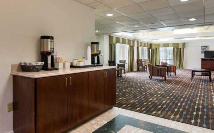 Dublin Inn and Suites