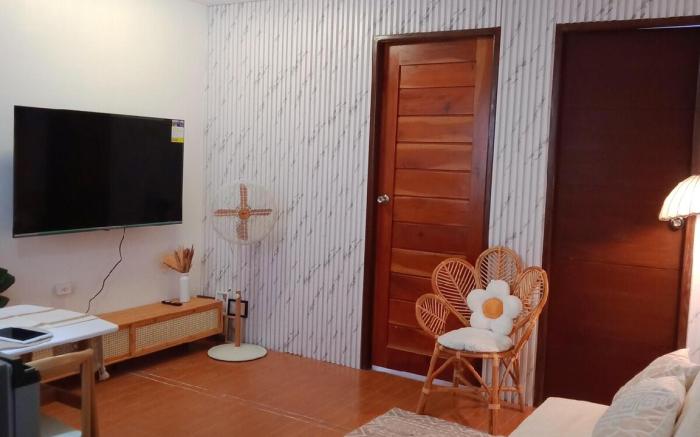 Fully interiored 2 bedroom Bali style w/parking