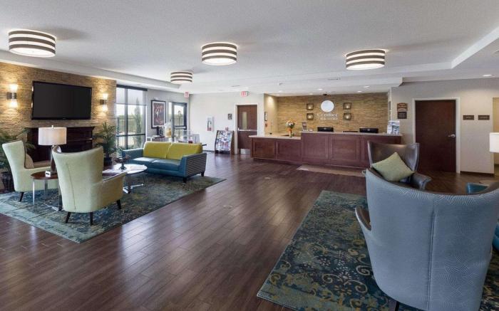 Comfort Inn & Suites Victoria North
