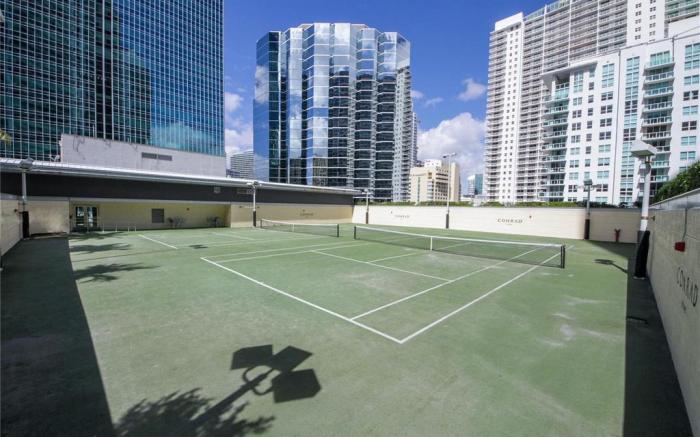 Roami at Brickell Arch