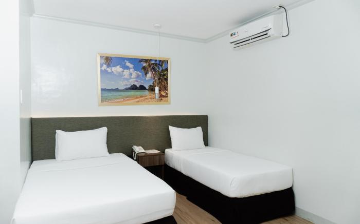 Madison Suites - Superior Room
