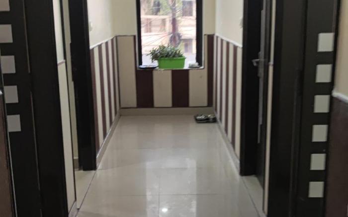 Goroomgo Ashoka Grand Varanasi Indian Only near Railway Station