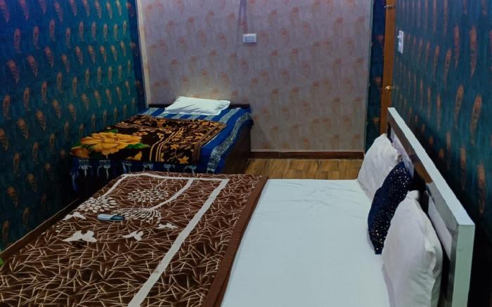 Shri Ayodhya residency 10 mint walking from Shri Ram janmabhoomi ayodhya