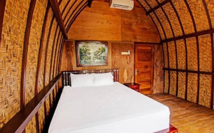RedDoorz @ Villa Bukit Senyum Lombok