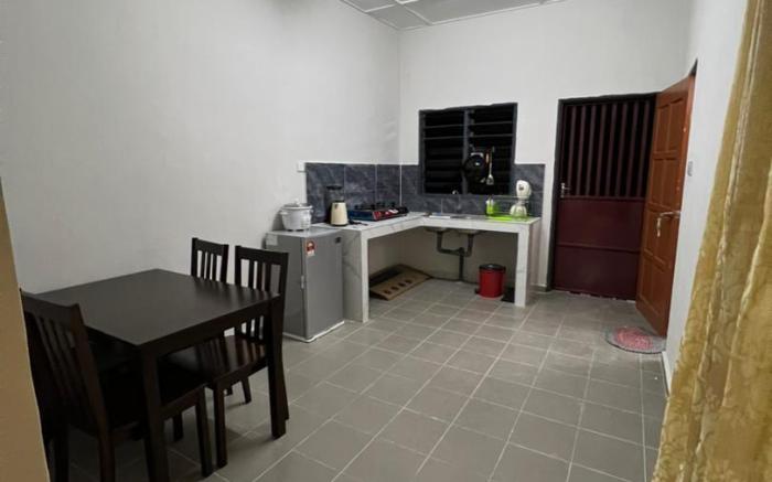HOMESTAY KELUARGA (FANTASI)