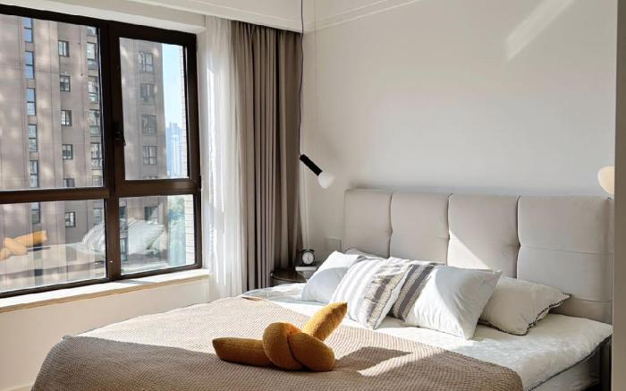 Warm Three Bedroom Apt near Xintiandi