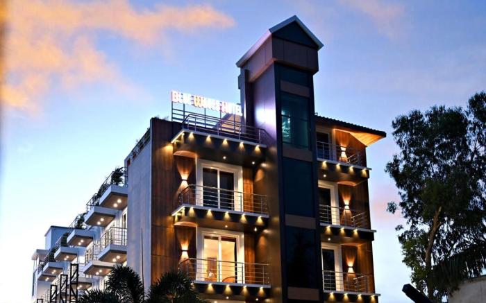 BLUE WAVES HOTEL