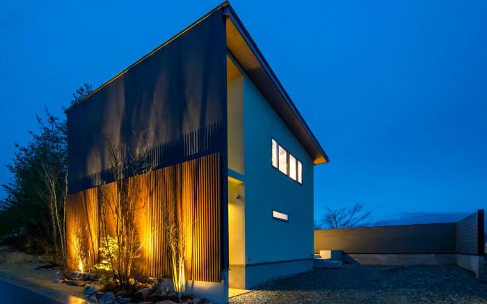 Enjoy the Extraordinary "Villa with Water Garden Terrace" [Limited to 1 Group per Day]