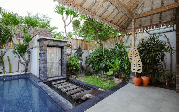 Balinese Style 2 bedrooms Villa beach access