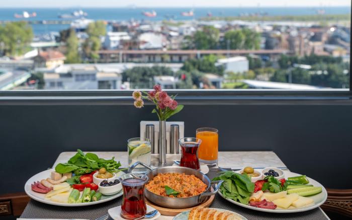 Lunet Old City Hotel