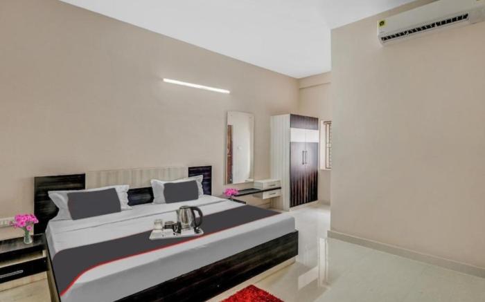 Goroomgo Sri Krishna Palace Bhubaneswar