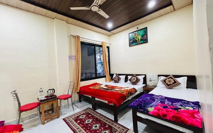 Goroomgo Royal Sainik mando