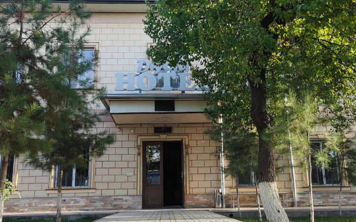 Diyora Hostel