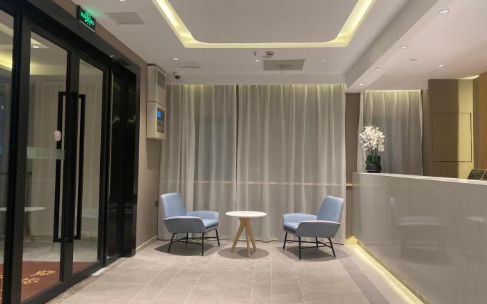 Home Inn Neo Shanghai Songjiang New Town Metro Station