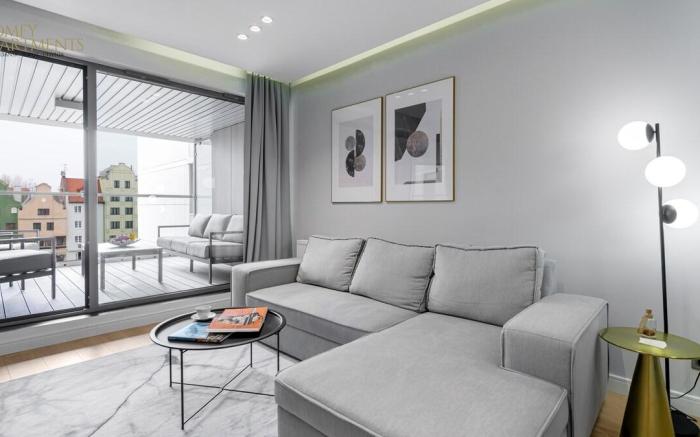 Unique apartment in Old Town with a king size bed