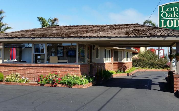 Lone Oak Lodge