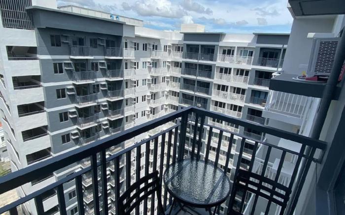 Family Unit with balcony - Iloilo Condo Living