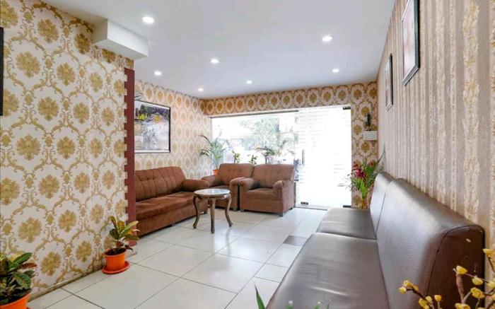 Hotel Gargi Deluxe