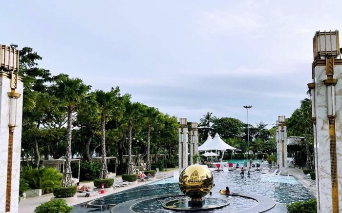 芭提雅地标公寓Copacabana｜新装修海景公寓｜配备健身房｜楼下就是沙滩夜市｜非常适合度假使用