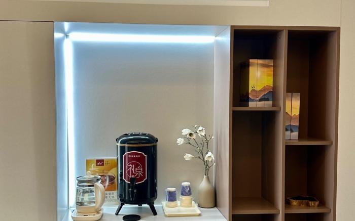 Home Inn Neo Shanghai Songjiang Sijing Metro Station