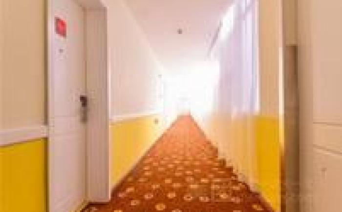 Home Inn Neo Shanghai Pudong Tangzhen Chuangxin Middle Road Metro Station