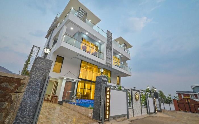 Luxury 6BHK(3+3BHK)Villa, 2 Pools & Mountain Views