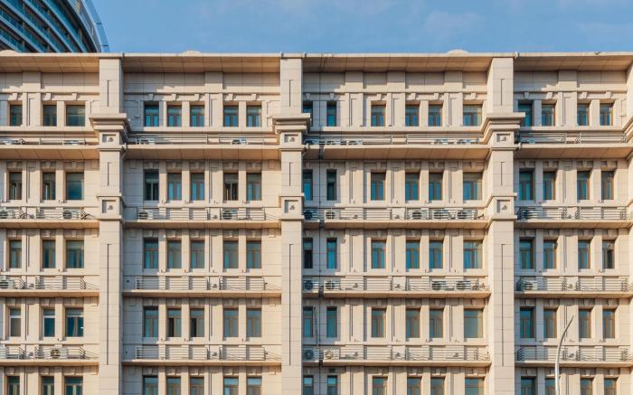 Yitel Collection Qingdao Zhanqiao Railway Station East Square