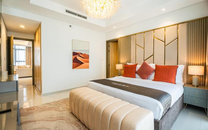 Escape24 Luxury 2BR Paramount Midtown Business Bay