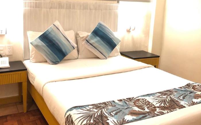 Royale Parc Inn & Suites Annapolis Cubao
