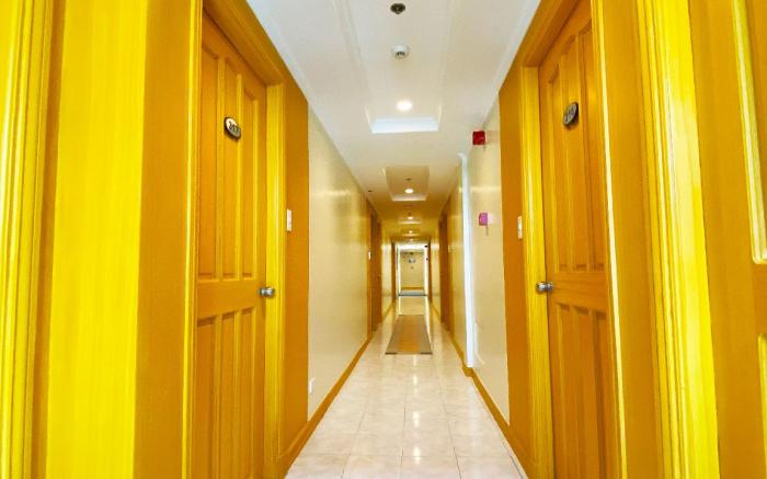 Royale Parc Inn & Suites Annapolis Cubao