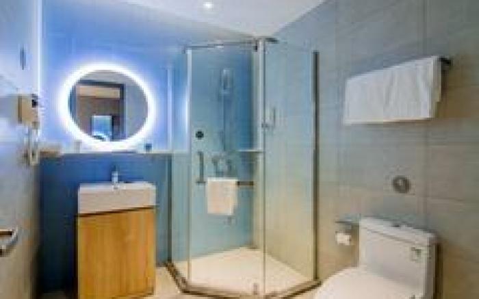 Home Inn Neo Nanjing Shanghai Road Subway Station Chaotian Palace Branch