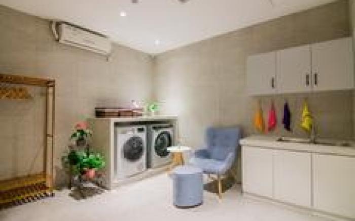 Home Inn Neo Nanjing Shanghai Road Subway Station Chaotian Palace Branch