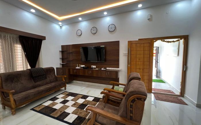 HEXAHUB, HOMESTAY