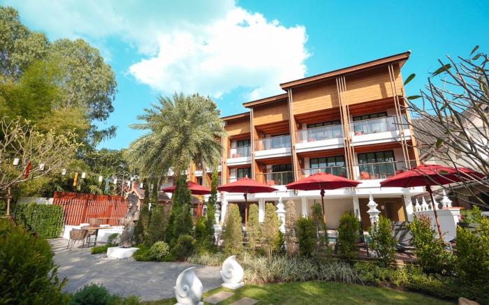 March Hotel & Suite Riverside