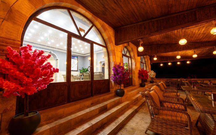 Crazy Horse Hotel