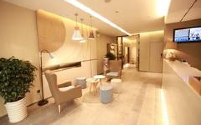 Home Inn Neo Shenzhen Dongmen Pedestrian Street Shaibu Metro Station