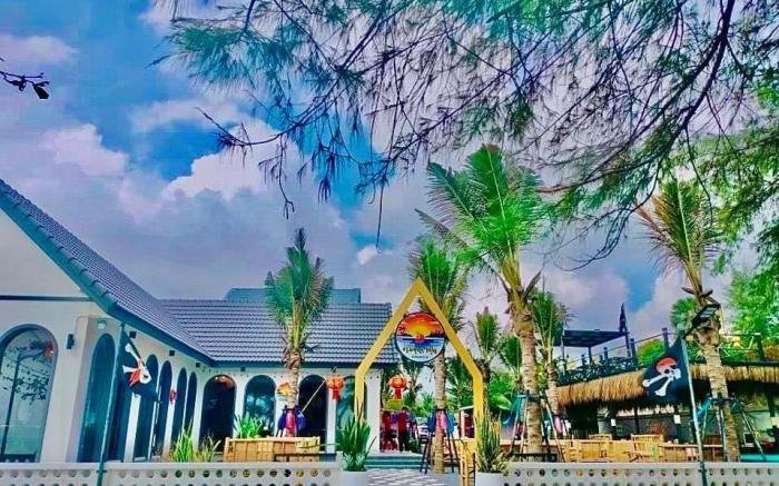 Jaosamut Sleepbox & Seafood Maharat Beach Songkhla