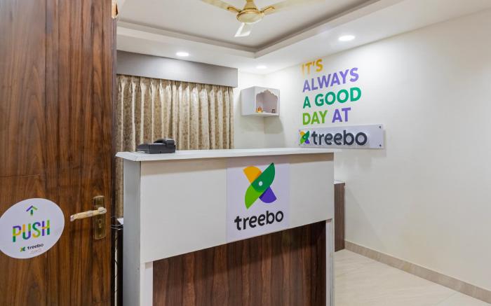 Treebo Petals Banquet & Suites - Kolkata