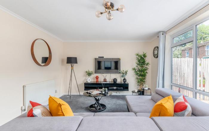 Cozy Guest House near London O2 Arena