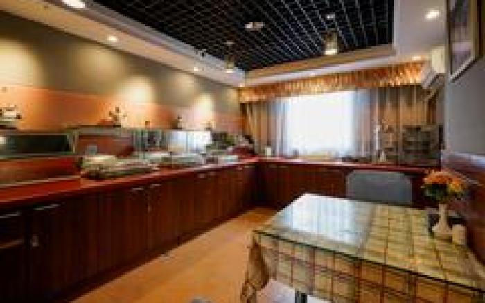 Home Inn Zhuhai Gongbei Port Pedestrian Street